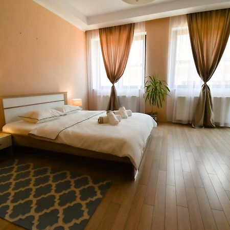 Apartament Db Apt - Comfort And Space In The Heart Of Old Town Braszów Zewnętrze zdjęcie