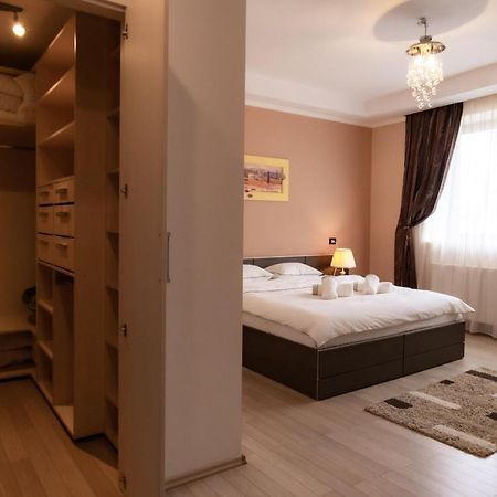 Apartament Db Apt - Comfort And Space In The Heart Of Old Town Braszów Zewnętrze zdjęcie